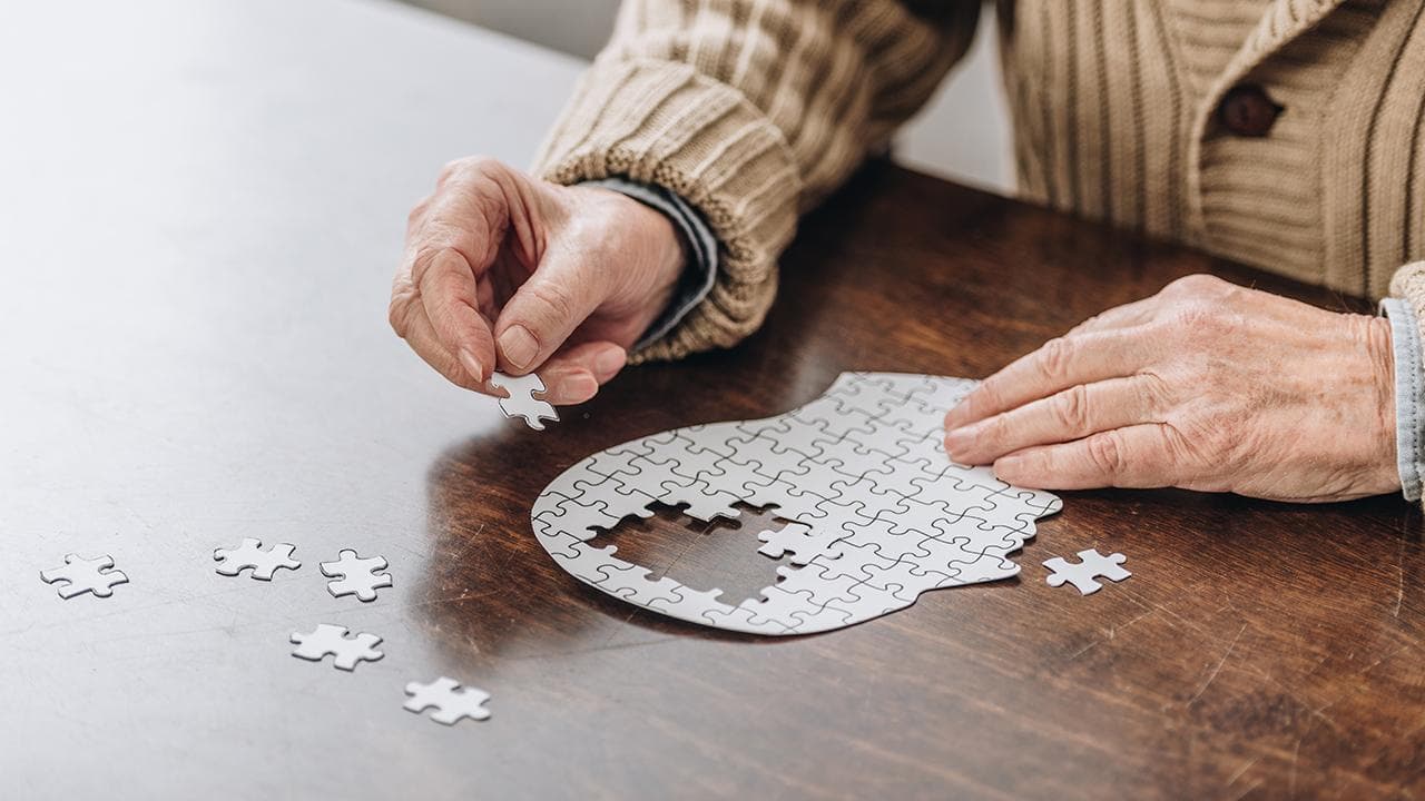 Dünyada her 3 saniyede bir kişiye demans tanısı konuluyor
