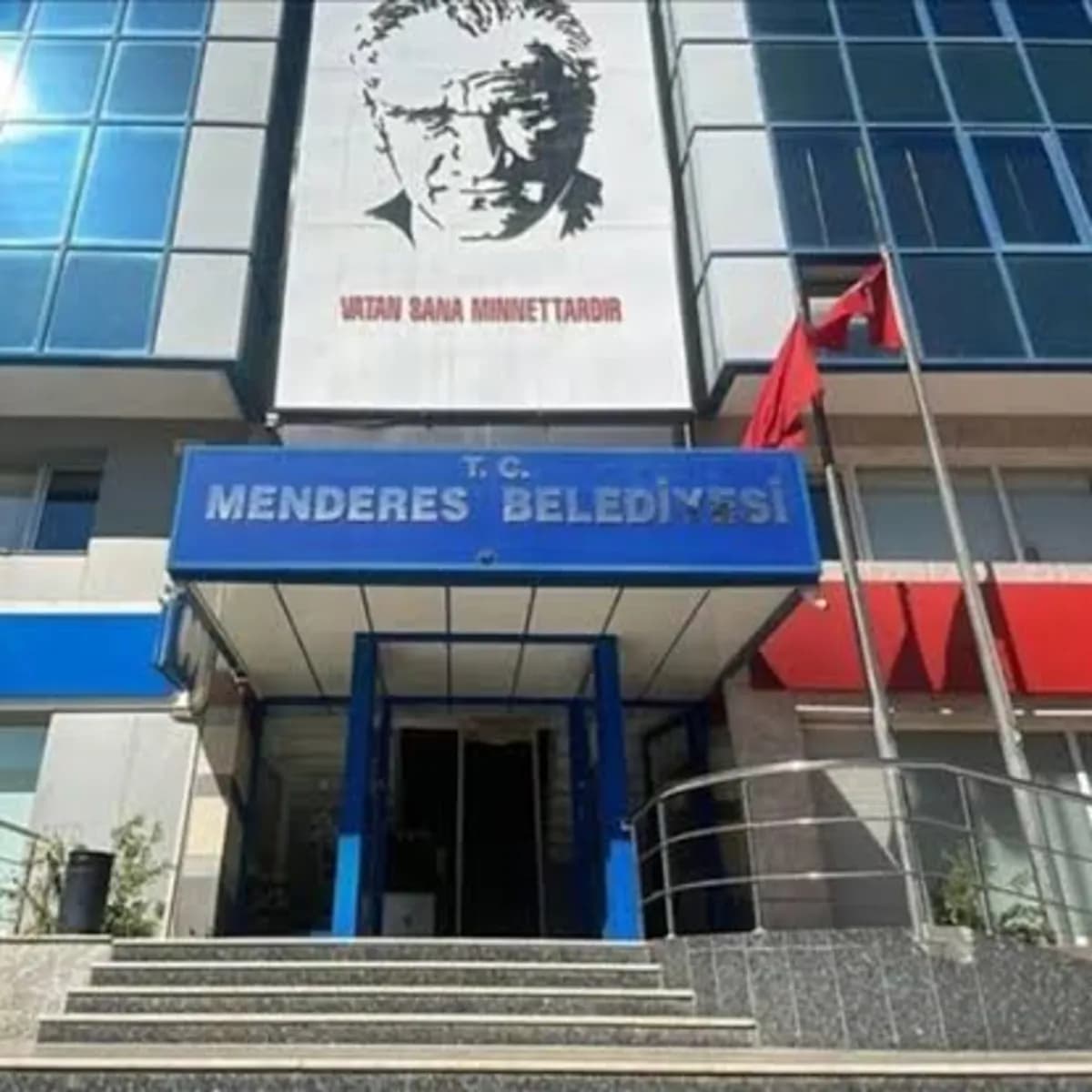 Menderes Belediyesi'ndeki 'Rüşvet' Soruşturmasında İkinci Dalga: 9 Gözaltı