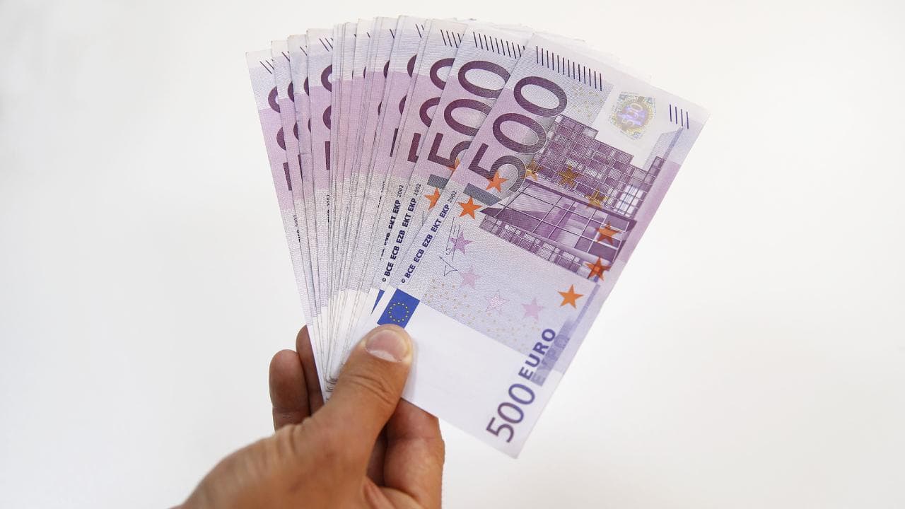 ECB: Yeni avro banknotları 2030'da tedavüle girecek
