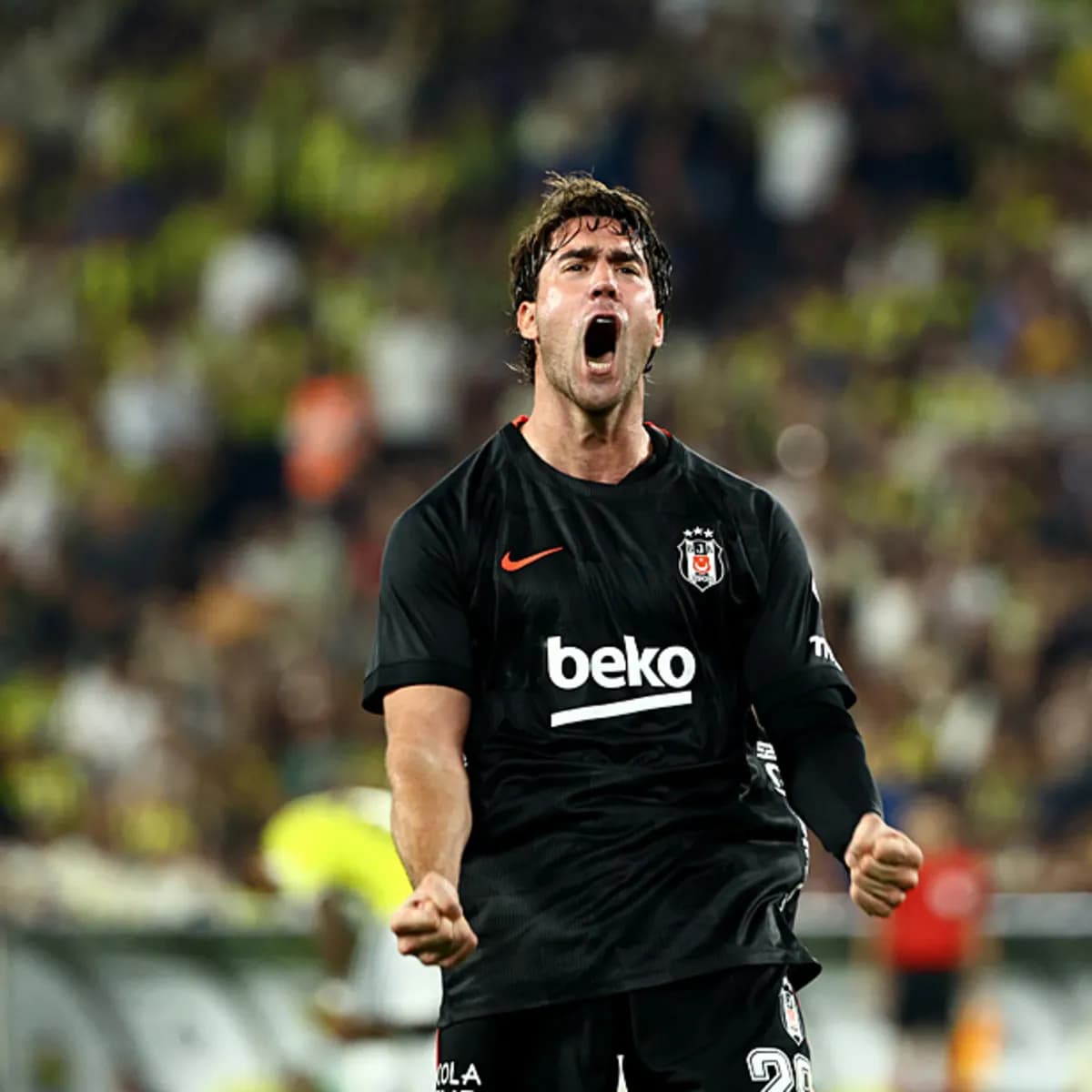 Vlahovic Beşiktaş'a nasıl geldi? Serdal Adalı'dan dikkat çeken sözler