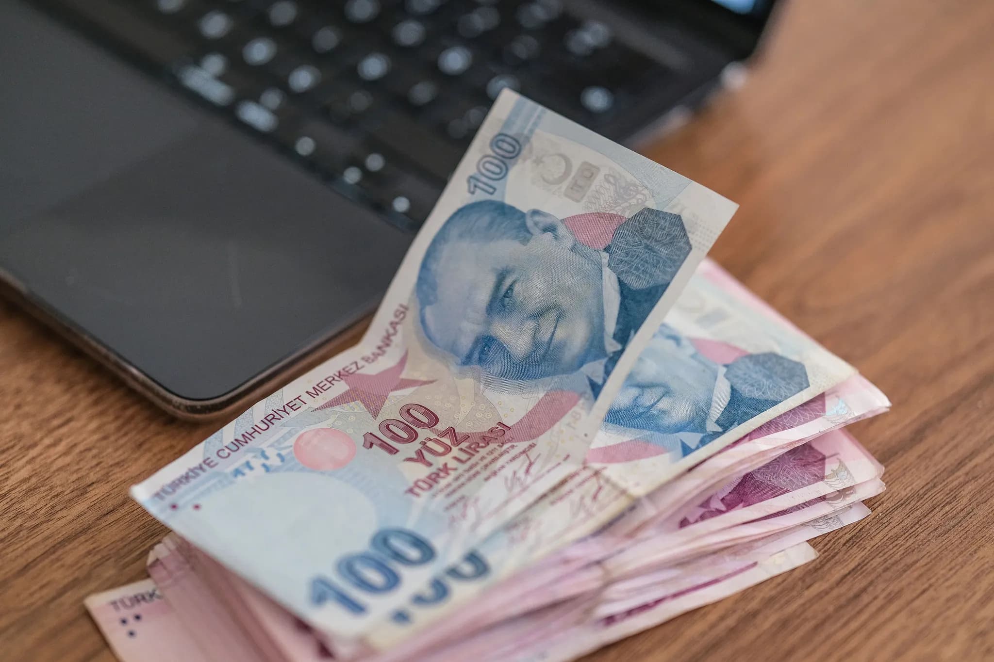 En düşük memur maaşı 76 bin liraya yaklaşacak! İşte 65 yaş, engelli ve evde bakım aylığı hesabı