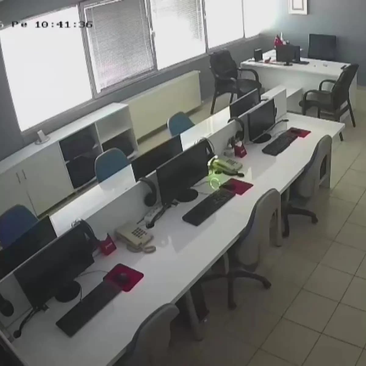 Şanlıurfa'daki deprem Gaziantep'te kamerada! Sarsıntı 5 ilde hissedildi