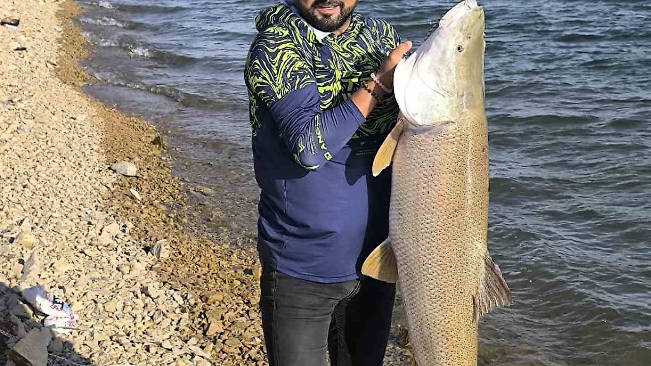Keban Baraj Gölü’nde Dev Turna Şaşırttı: Tam 30 Kilo