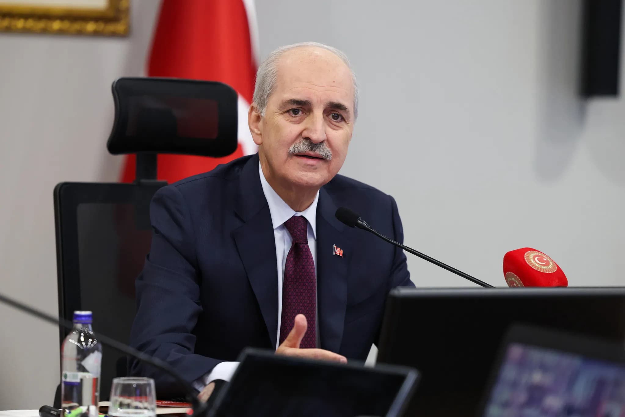 TBMM Başkanı Kurtulmuş'tan Silahsızlanma Vurgusu ve Yasama Değerlendirmesi
