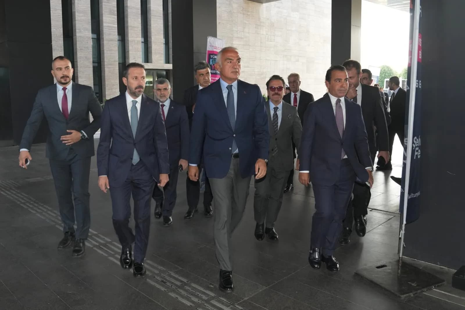 İstanbul'da Sanat Rüzgarı Estiren Devasa Festival Kapılarını Açtı
