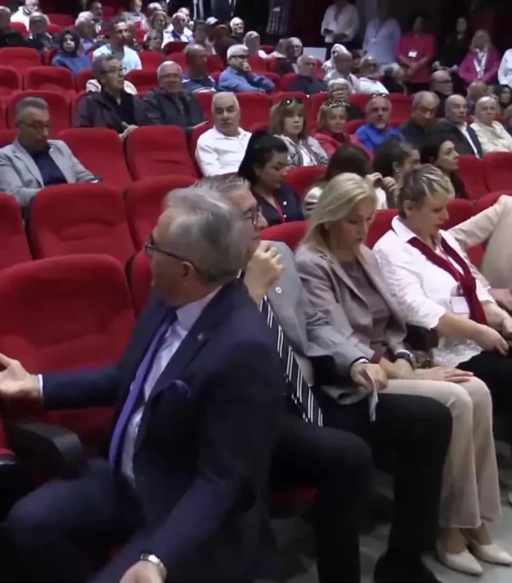 Yeni Parti Bandırma'da ön seçim öncesi gerilim! Dursun Mirza ile partililer tartıştı