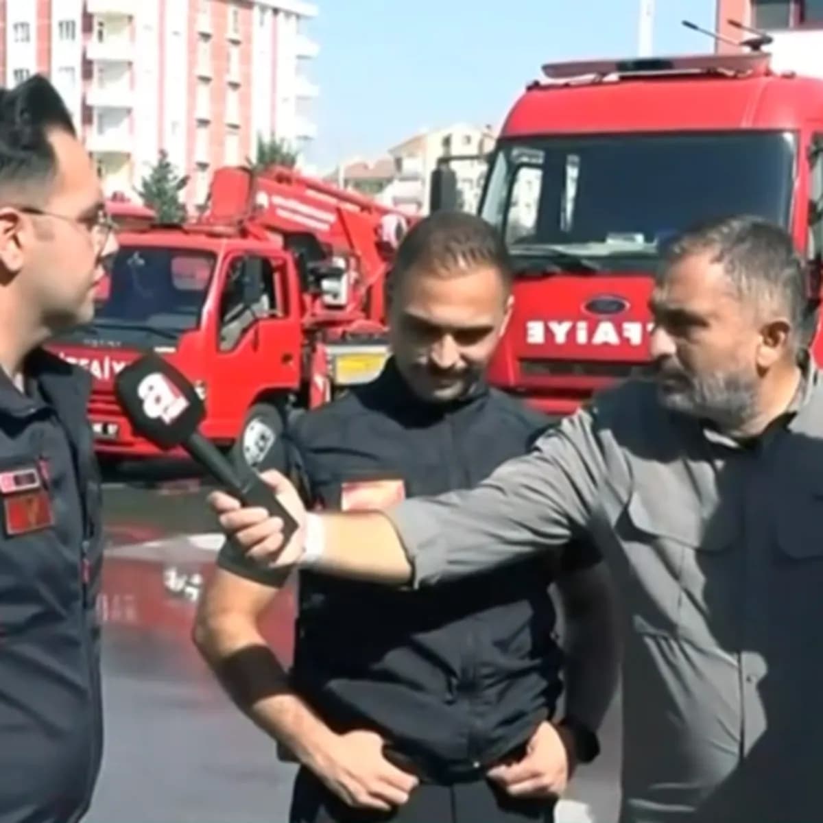 Konyalı İtfaiyecilerden Dualı Nöbet Devri: 7/24 Can ve Mal Güvenliği İçin Hazırlar