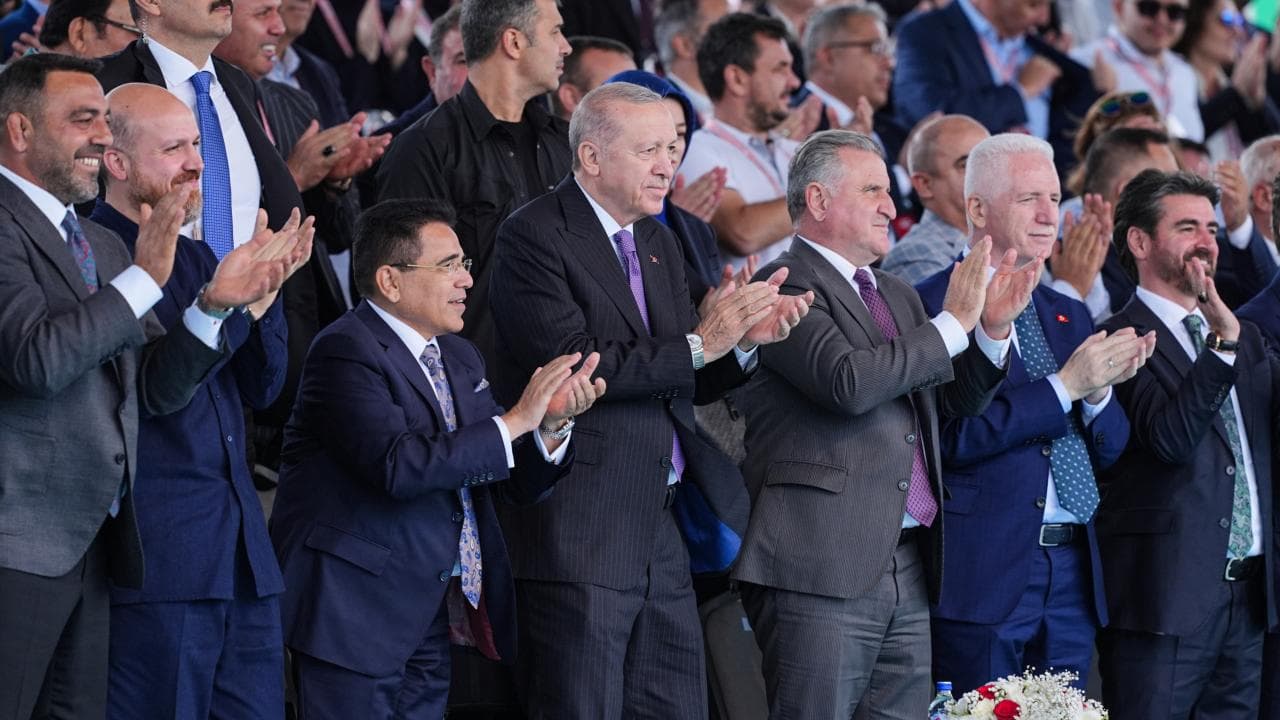 Erdoğan, Yağlı Güreş Cumhurbaşkanlığı Kupası Finalini Takip Etti