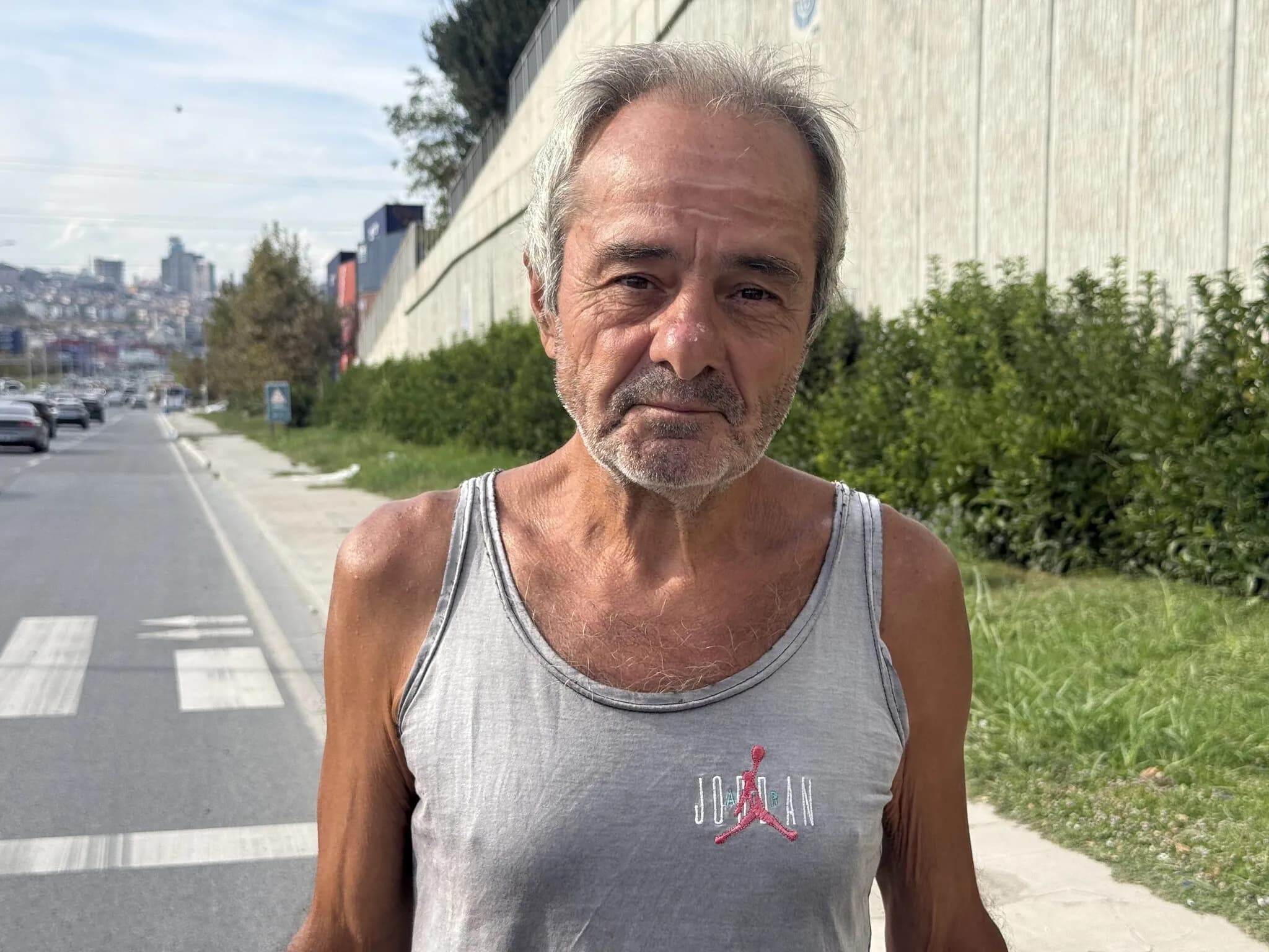 Yüksek tansiyon teşhisi hayatını değiştirdi! 68 yaşındaki adam günde 30 km yürüyor