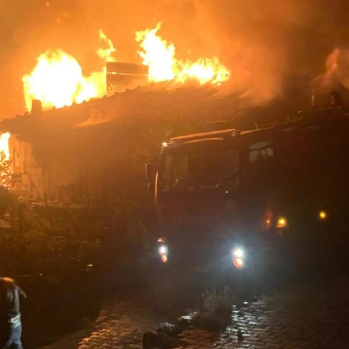 Bilecik'te Yürek Yakan Yangın: Baba ve Kızı Hayatını Kaybetti