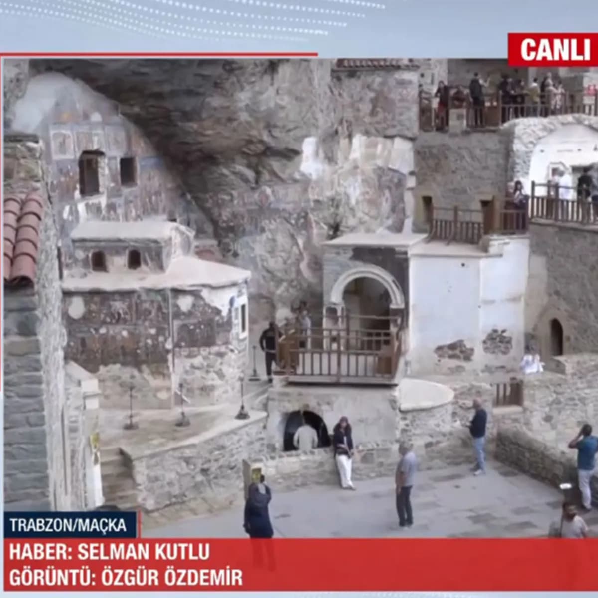 Karadeniz'in turizm gözdesi Sümela Manastırı ziyaretçilerini ağırlıyor