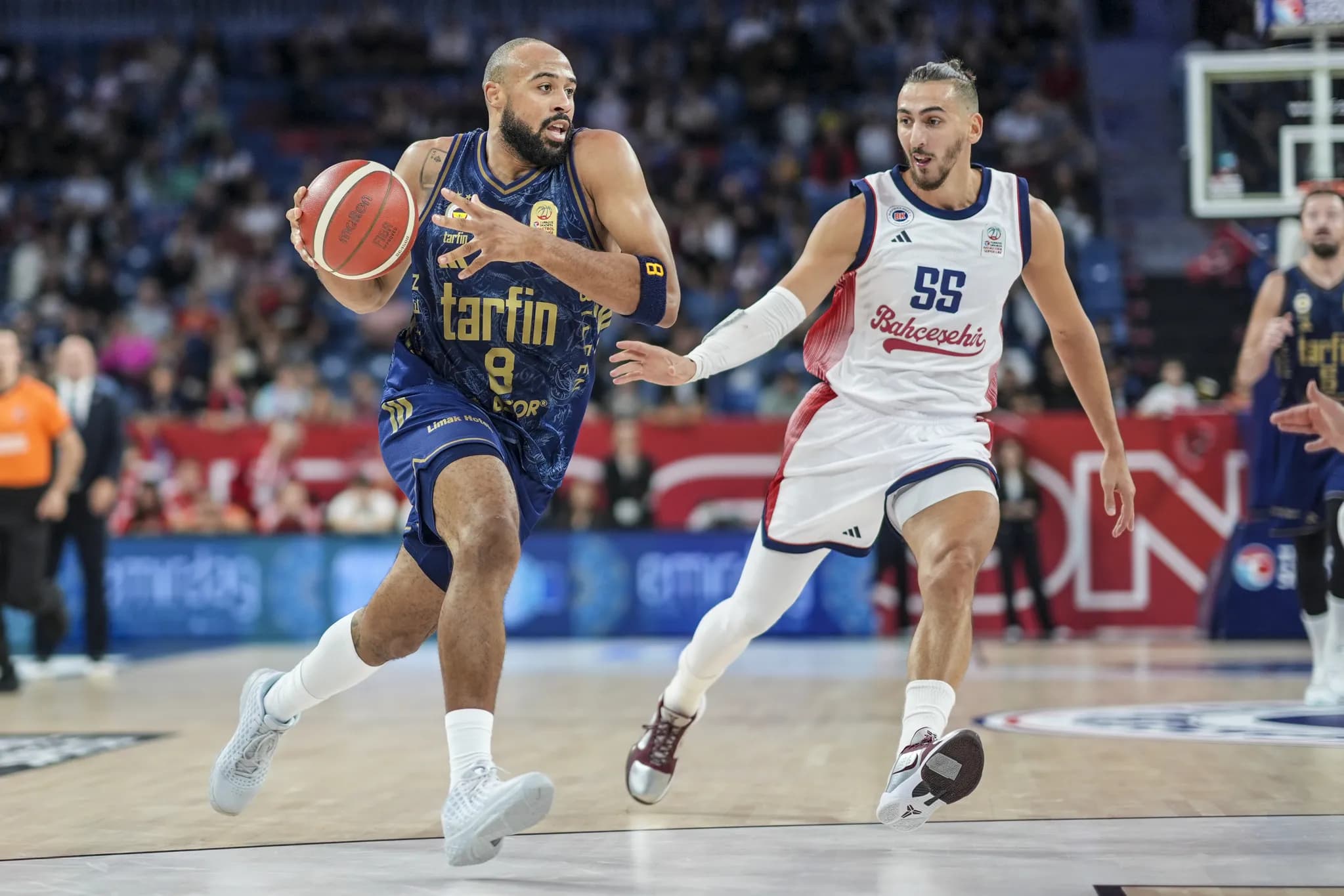 Bahçeşehir Koleji, Fenerbahçe Tarfin’i 98-83 mağlup etti: Basketbol Süper Ligi’nde sezona galibiyetle başladı