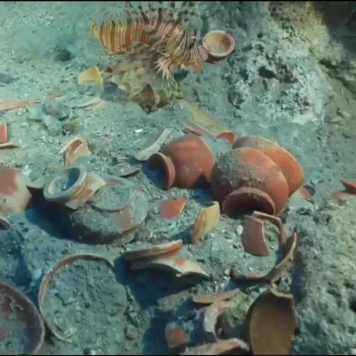 Akdeniz'den 2.100 yıllık sofra takımı çıktı