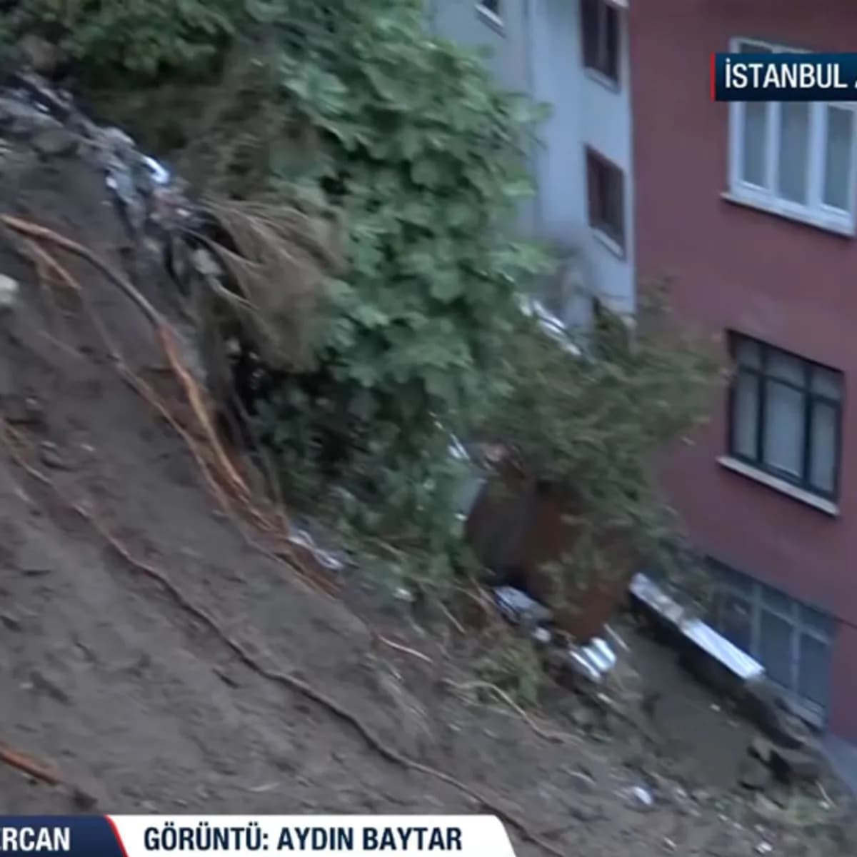 İstanbul Eyüpsultan'da toprak kayması: 25 kişi tahliye edildi