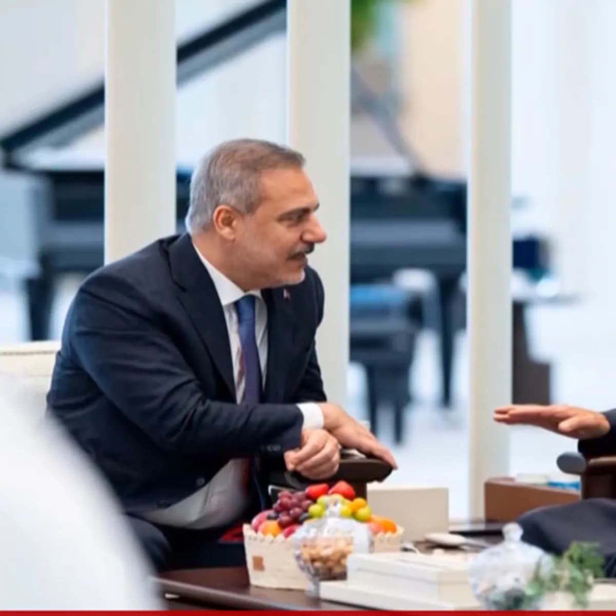 Hakan Fidan'dan BAE'de kritik diplomasi trafiği! Al Nahyan ile görüştü