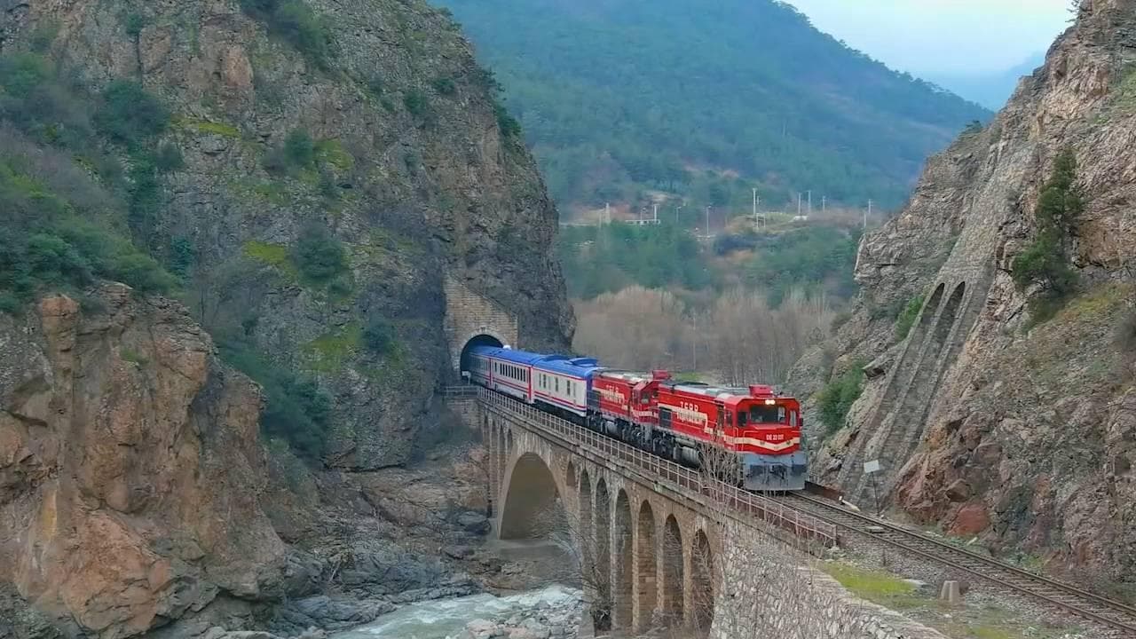 Turistik Karaelmas Ekspresi yeniden raylarla buluşuyor