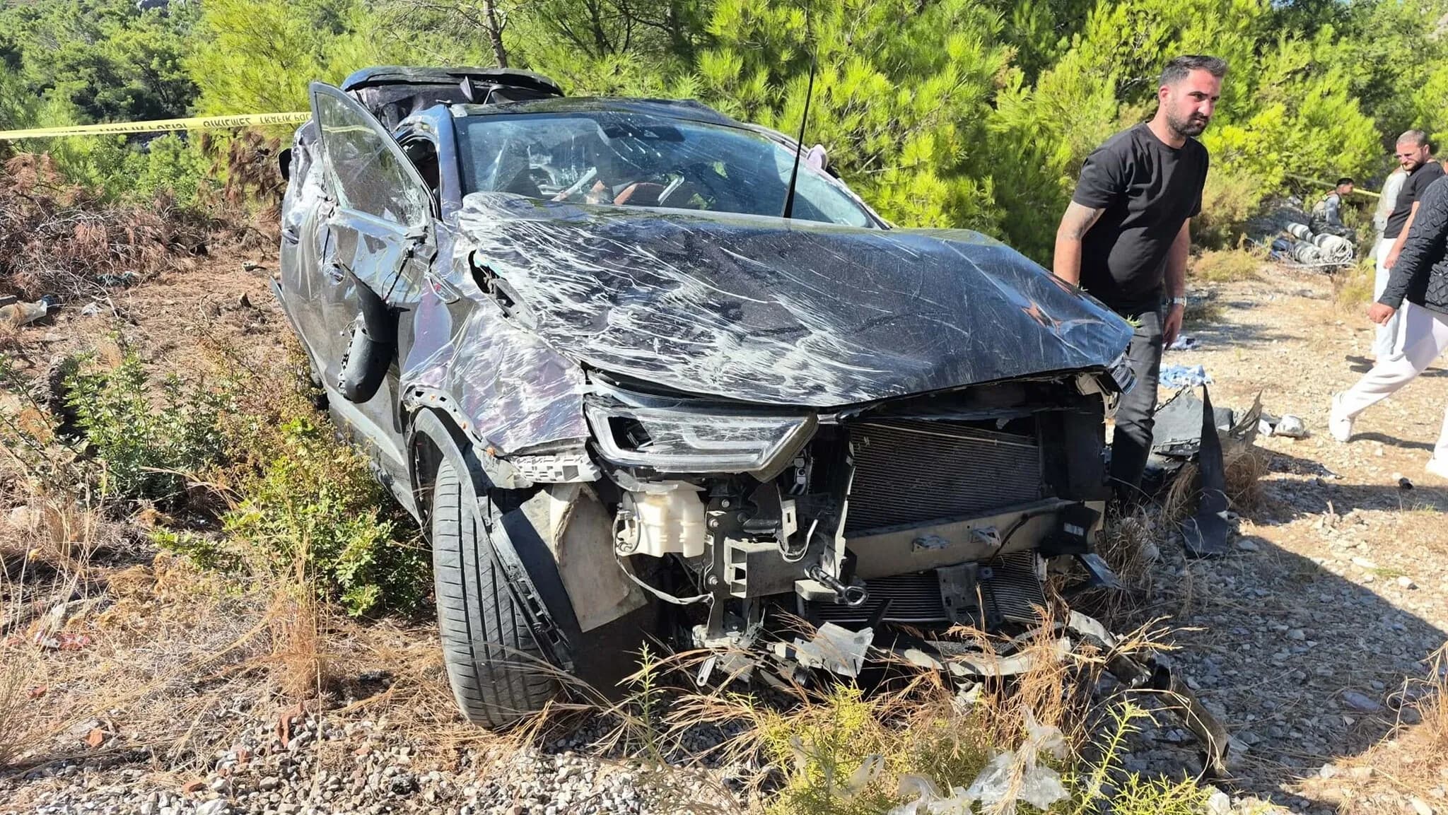 Datça’da otomobil bariyer ve elektrik direğine çarptı: 1 ölü