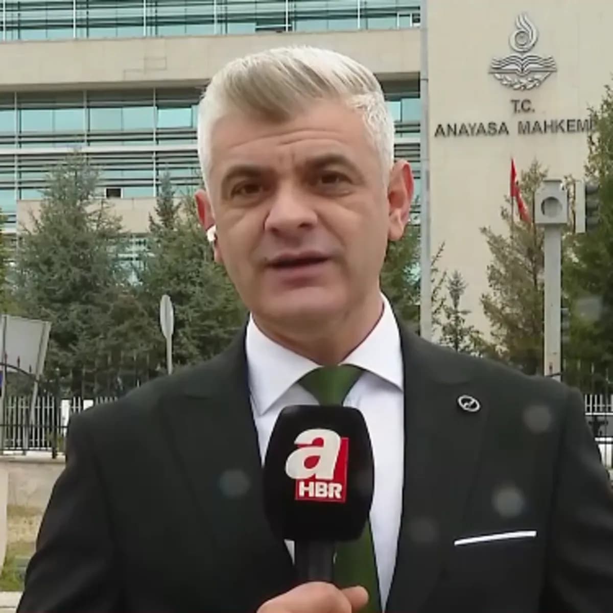 AYM'den Yeni Parti için ara karar: Savunma süresi 1 ay