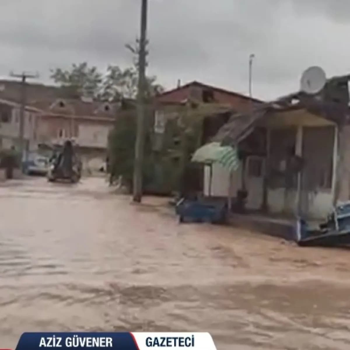 Sakarya’da sel alarmı! Mahalle sulara gömüldü