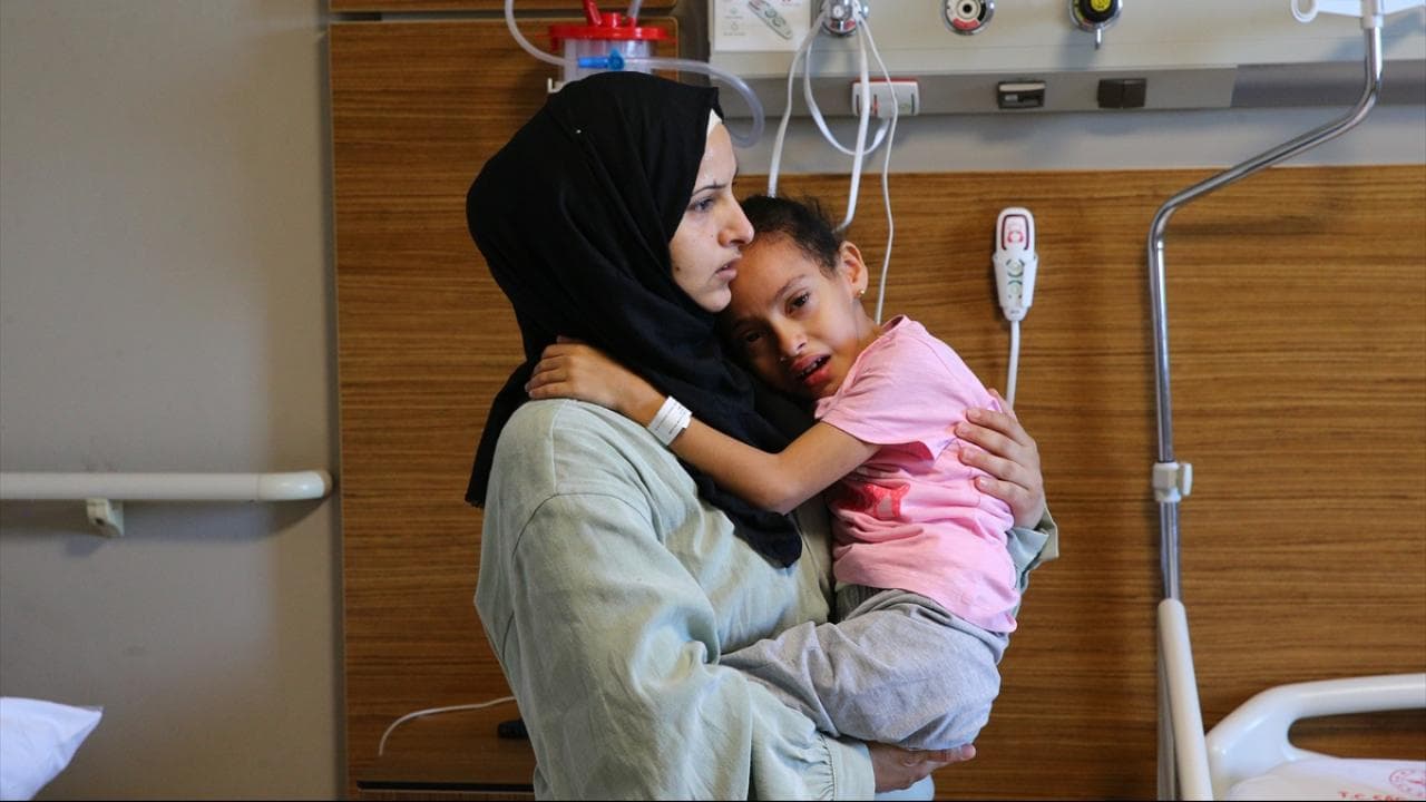 Türkiye, soykırımcı İsrail'in saldırılarında yaralanan 6 yaşındaki Sıla'nın umudu oldu