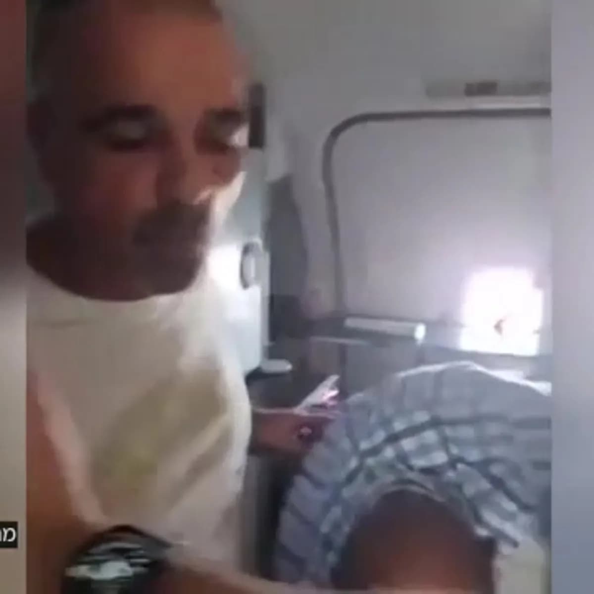 Tel Aviv-Dubai seferi yapan uçakta pilotların kanlı kavgasına ait görüntüler ortaya çıktı!