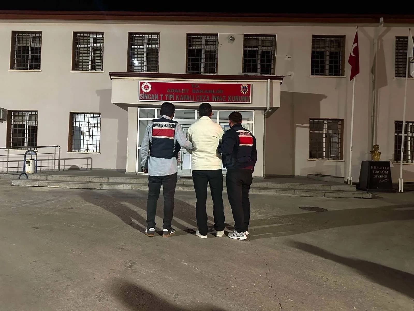 6 yıl 3 ay cezası olan firari FETÖ hükümlüsü H.D. yakalandı!