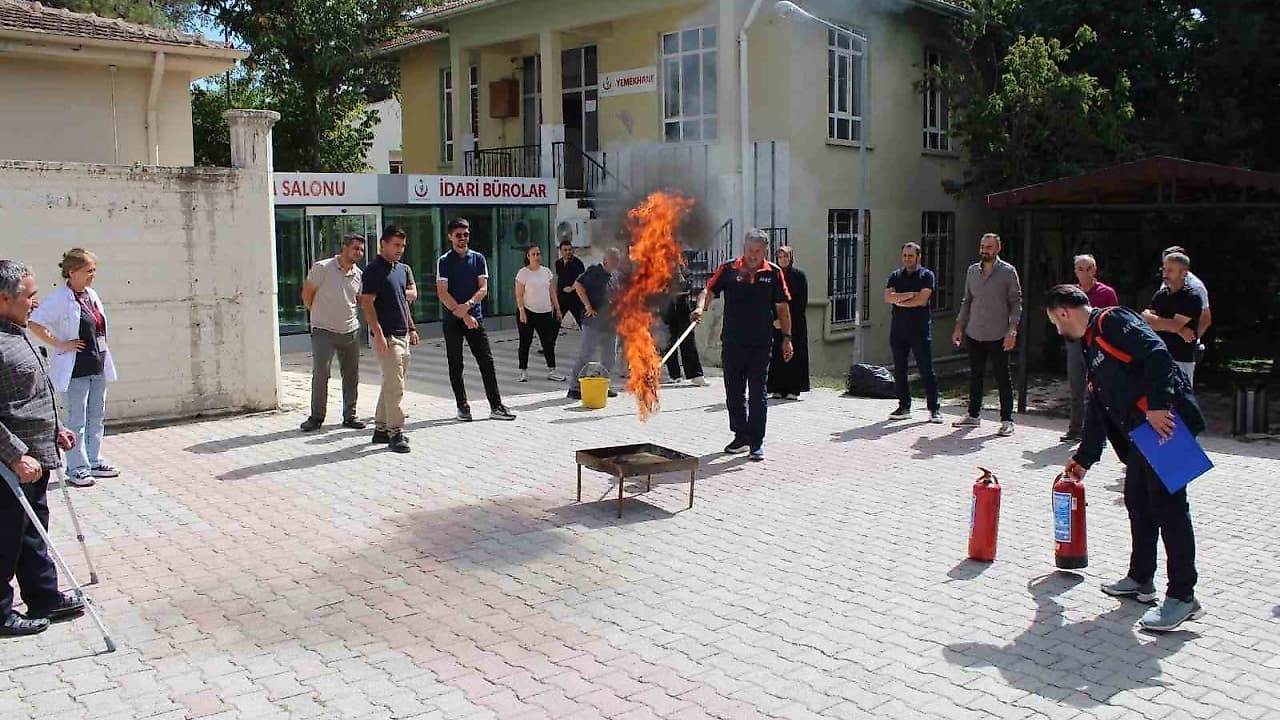Elazığ’da Hastane Personeline Yangın Eğitimi Verildi