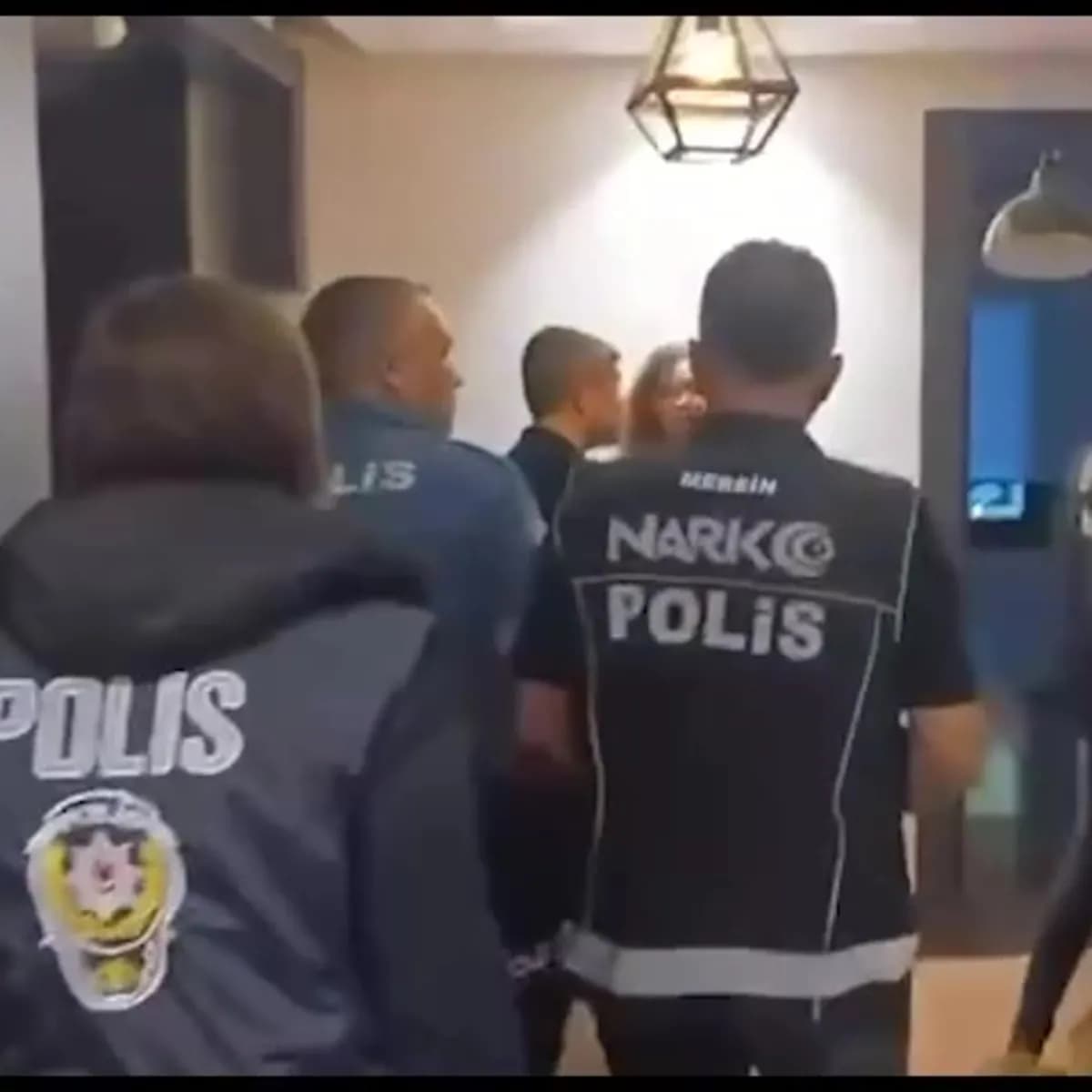 Mersin'de 3 belediyeye operasyon: Vahap Seçer dahil 59 şüpheli gözaltında