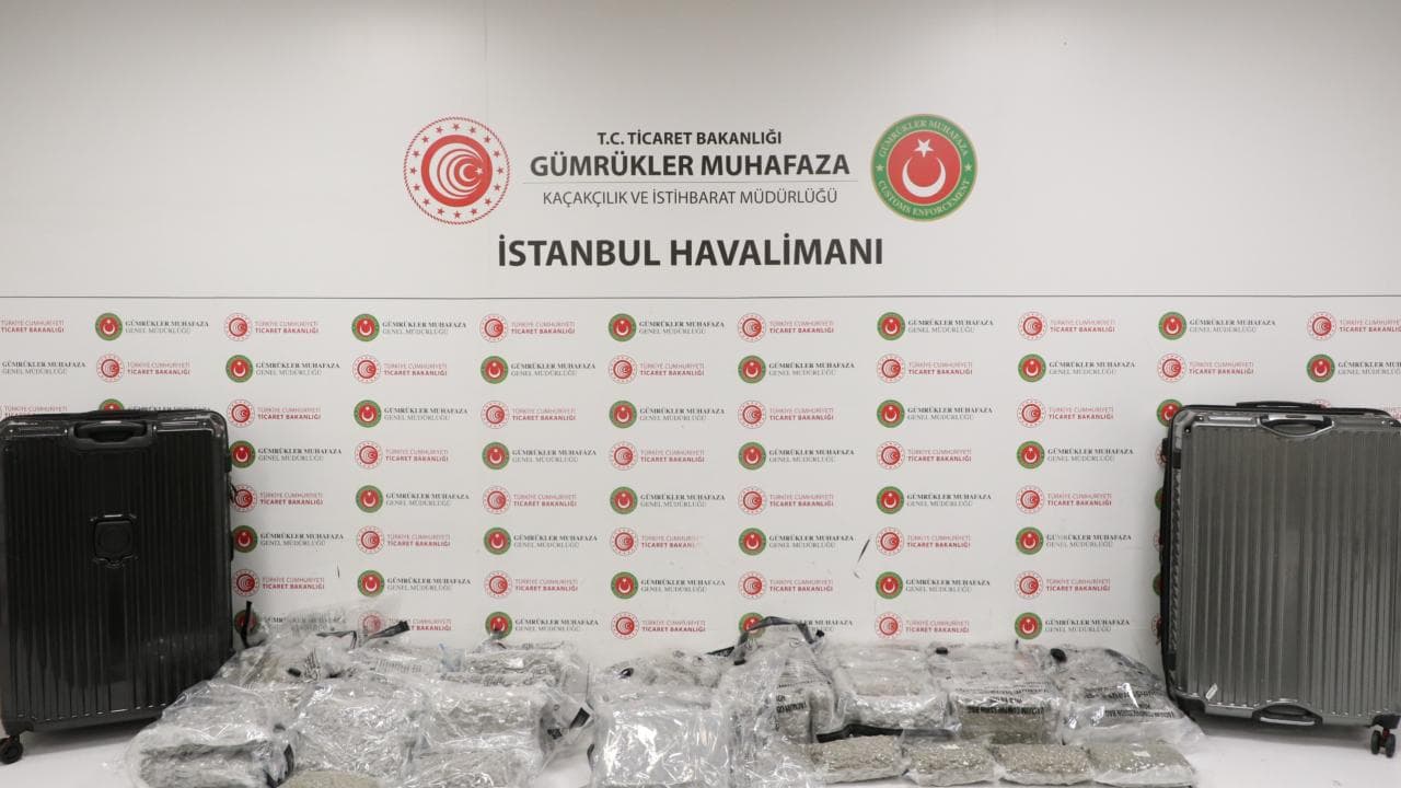 İstanbul Havalimanı'nda tonlarca değerinde kokain operasyonu