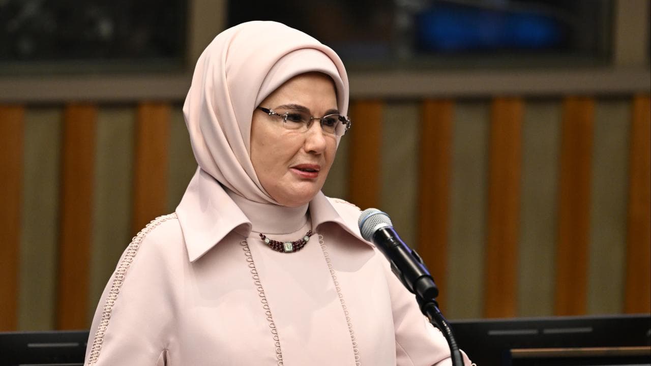 Emine Erdoğan'dan Dünya Yaşlılar Günü paylaşımı
