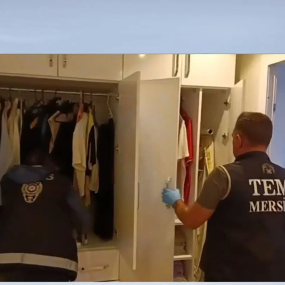 Mersin'de Üç Belediyeye Yolsuzluk Operasyonu: Onlarca Gözaltı