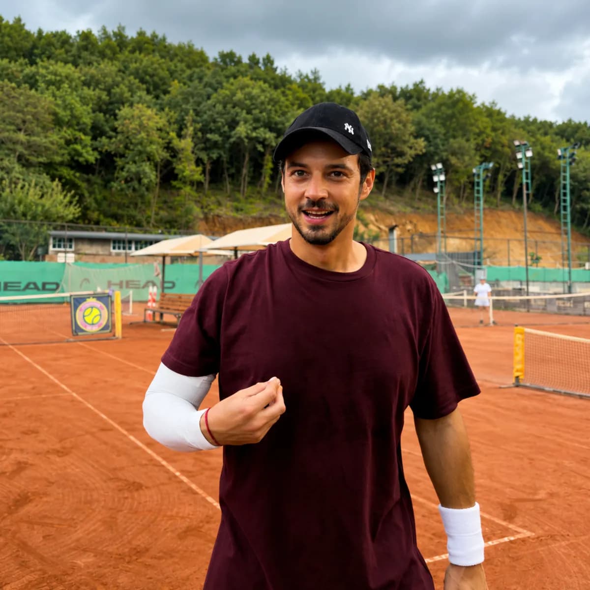 Mert Yazıcıoğlu ve Zeynep Artukmaç'tan Tenis Kortunda Eğlenceli Paylaşım