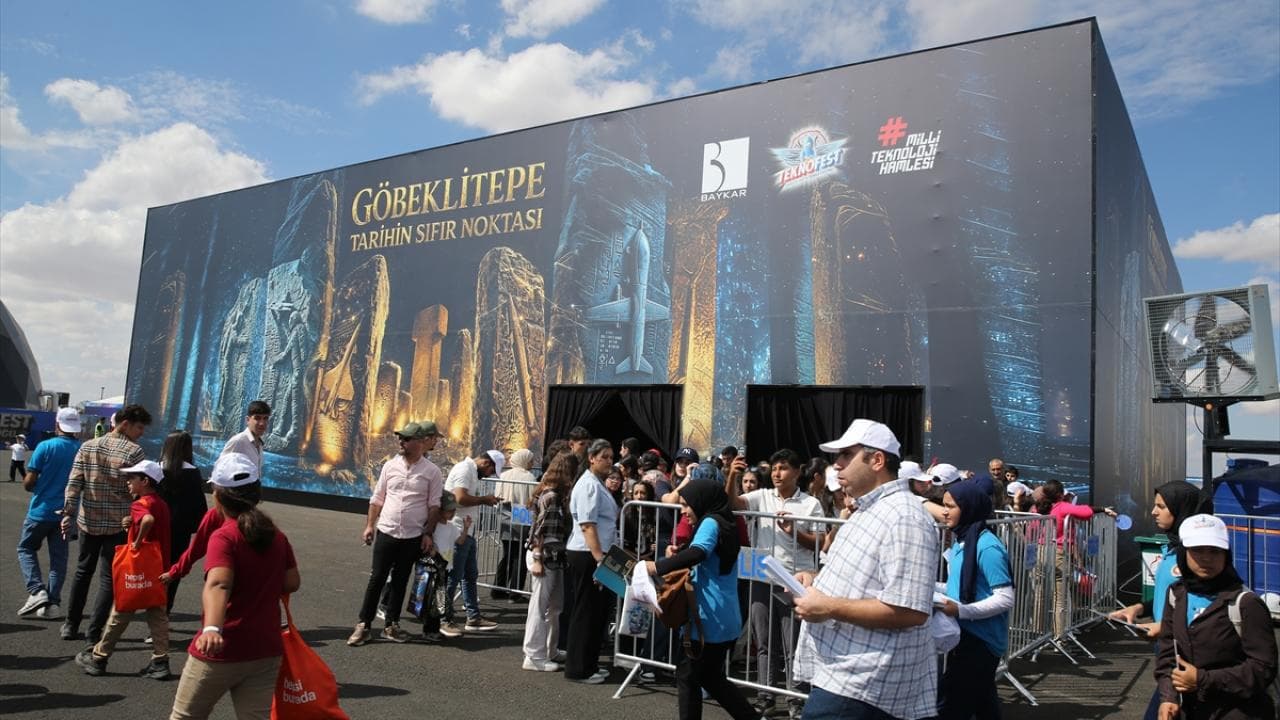 TEKNOFEST'te 3 dakikada 12 bin yıllık zaman tüneli