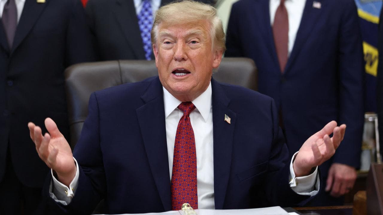 Trump'tan Uçak Krizi Açıklaması: Yardımcı Pilot ya Terörist ya da Dengesizdi