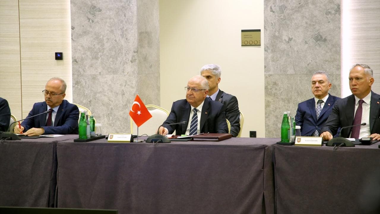 Milli Savunma Bakanı Güler: Kafkasya'nın İstikrarı Üç Ülkenin Ortak Sorumluluğudur