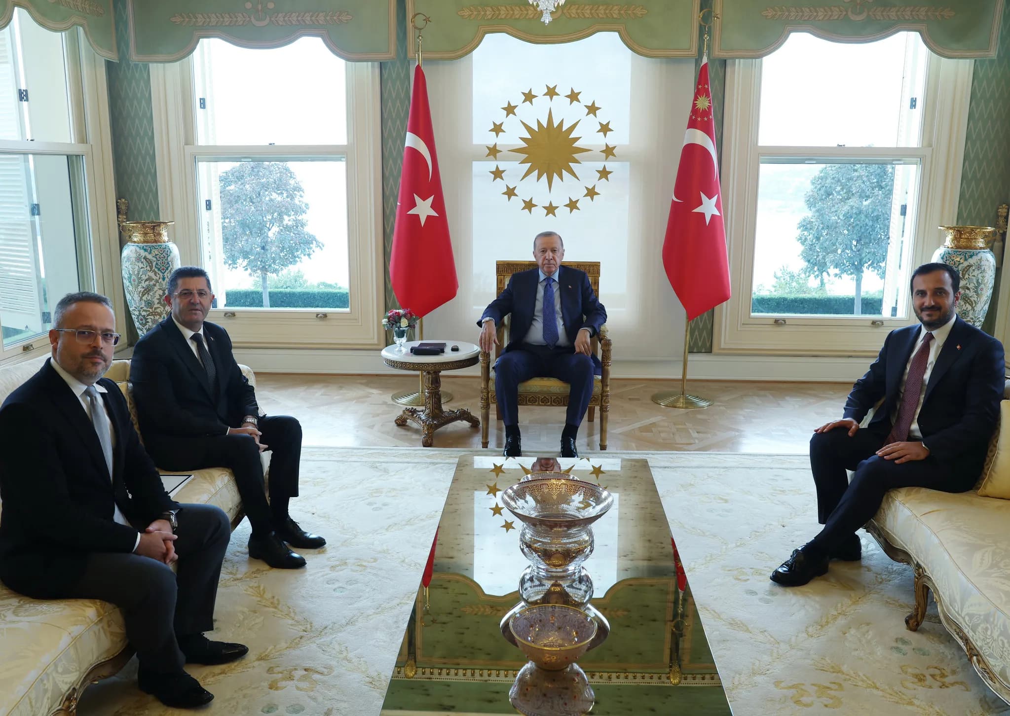 Başkan Erdoğan Çekmeköy Belediye Başkanı Orhan Çerkez'i kabul etti