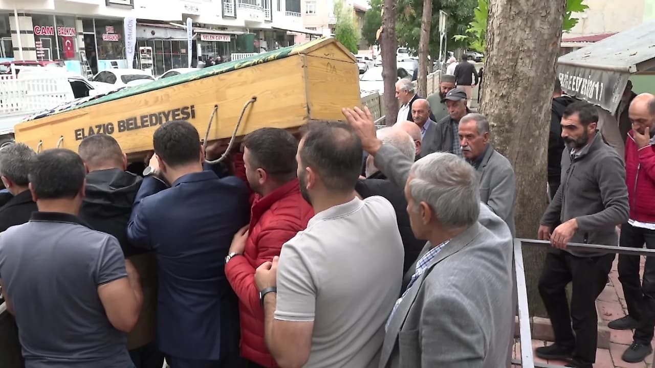 Gündem Ailesinin Acı Günü: Raziye Çakar Son Yolculuğuna Uğurlandı