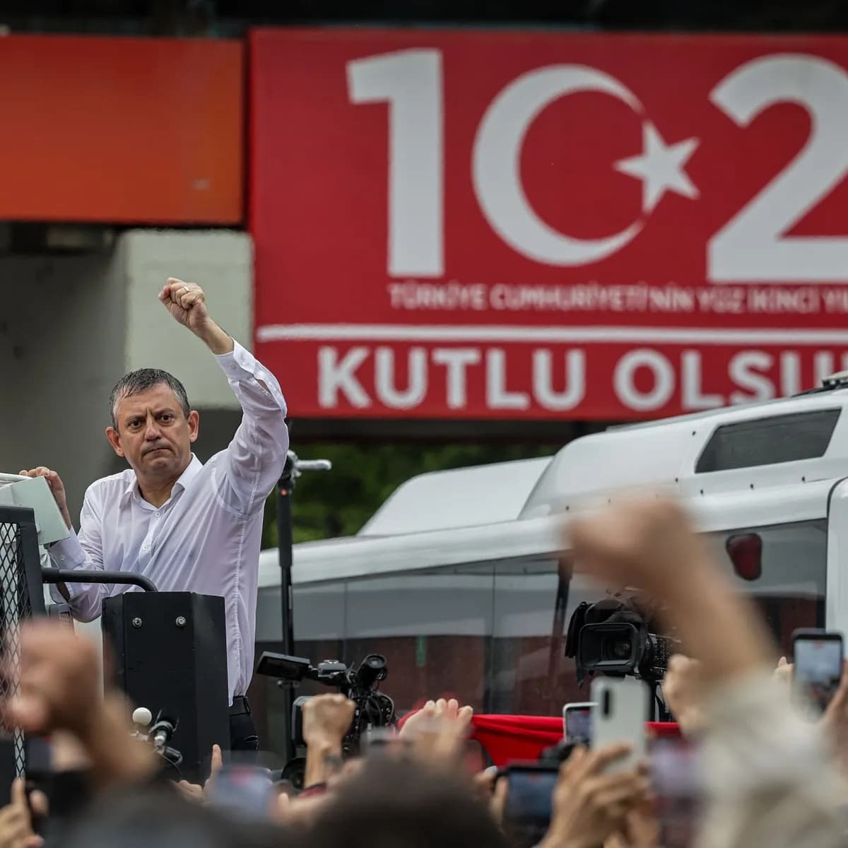 Özel ekibinin CHP'ye faturası 500 milyon TL: Binalar tahrip edildi, CHP sıfırdan kuruluyor