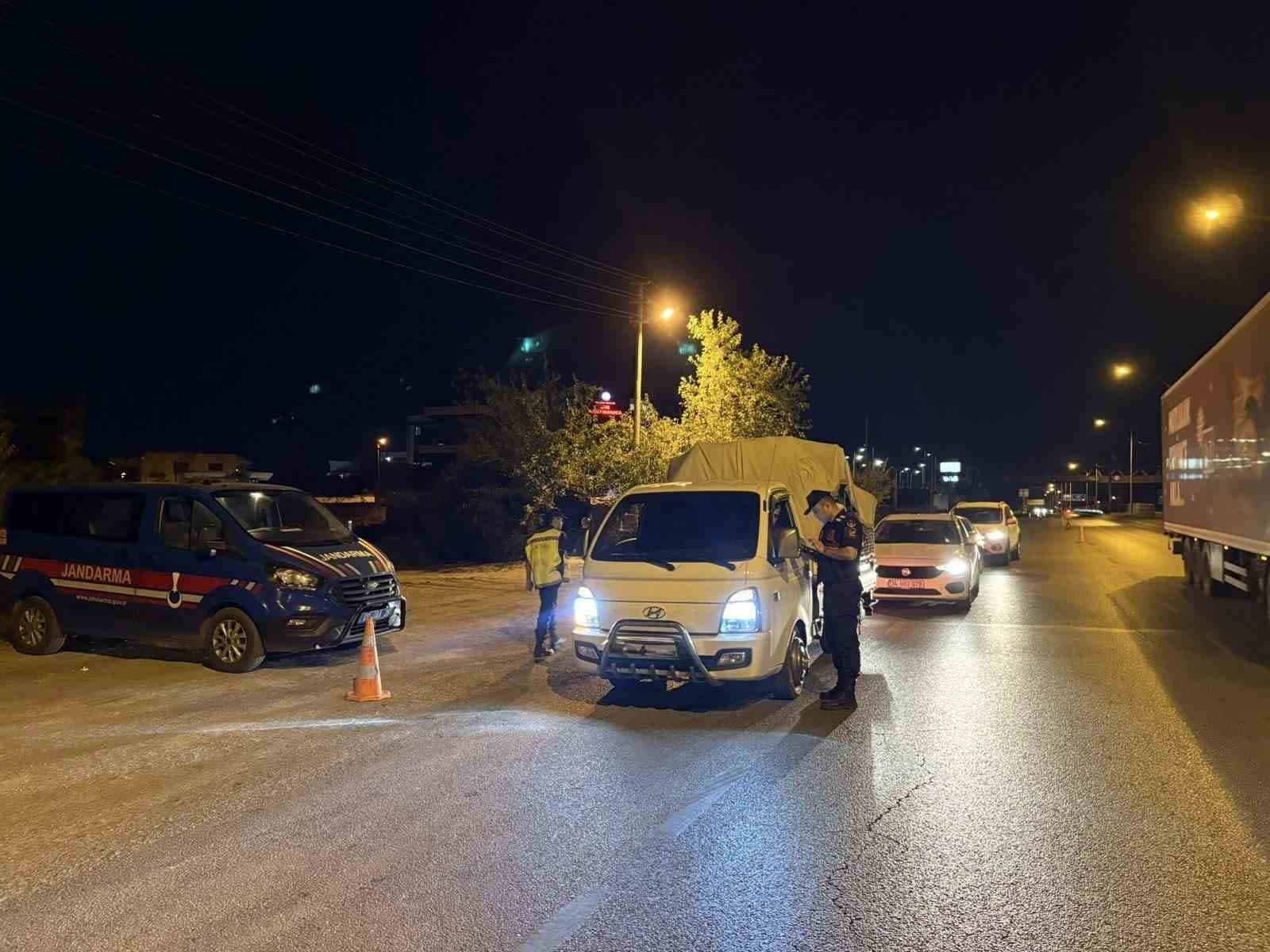Aydın'da 'Çember-144' Operasyonu: 41 Firari Yakalandı