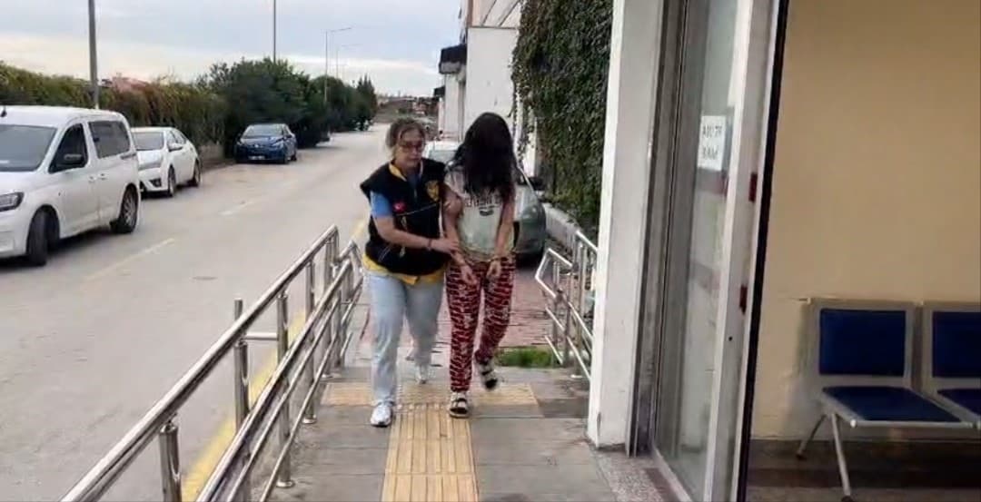 Sevgilisinin Evinden Düşerek Ölen Kişi Olayıyla İlgili 2 Tutuklama