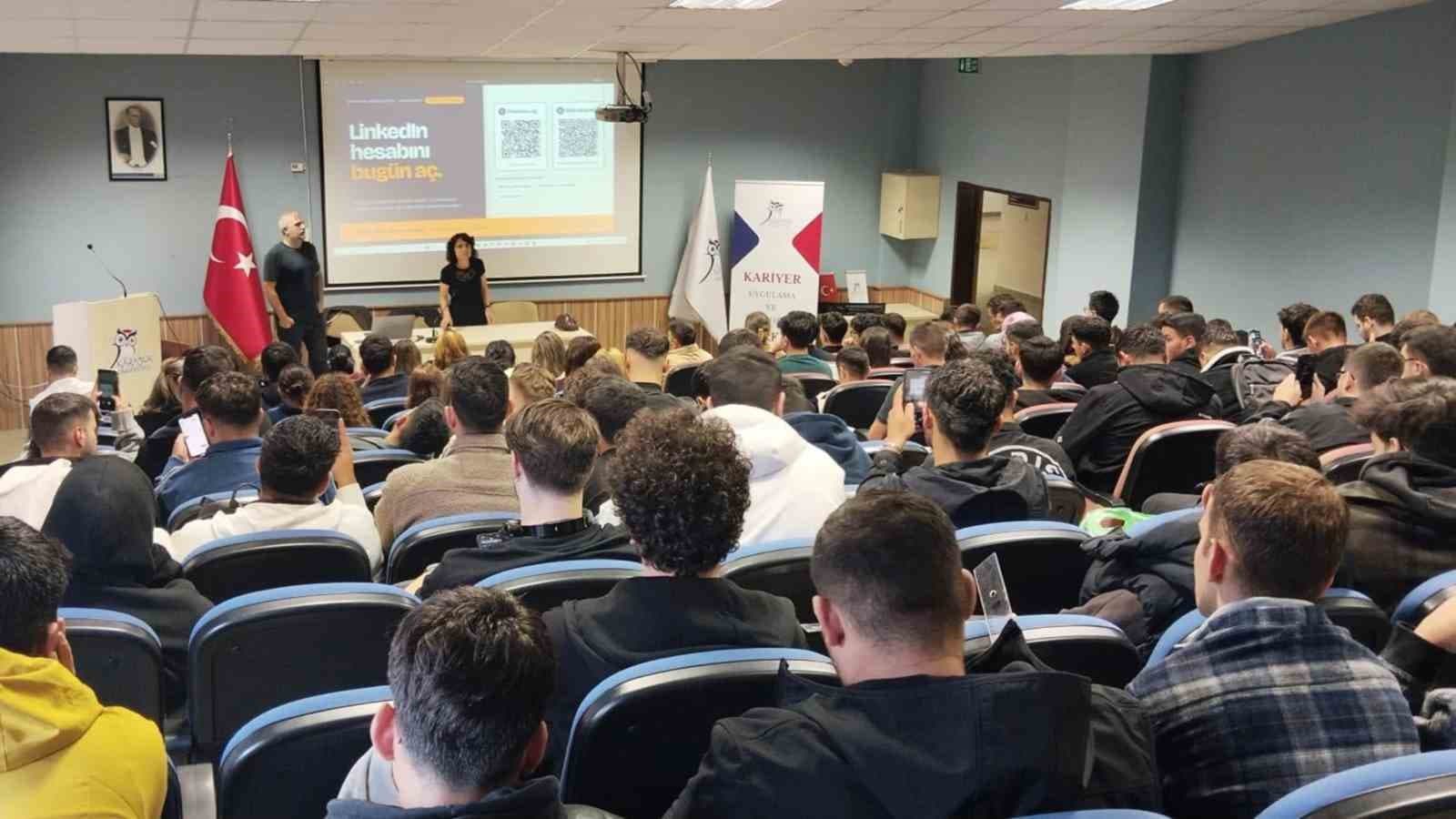Karabük Üniversitesi'nde Yeni Öğrenciler İçin Oryantasyon Etkinlikleri Gerçekleştirildi
