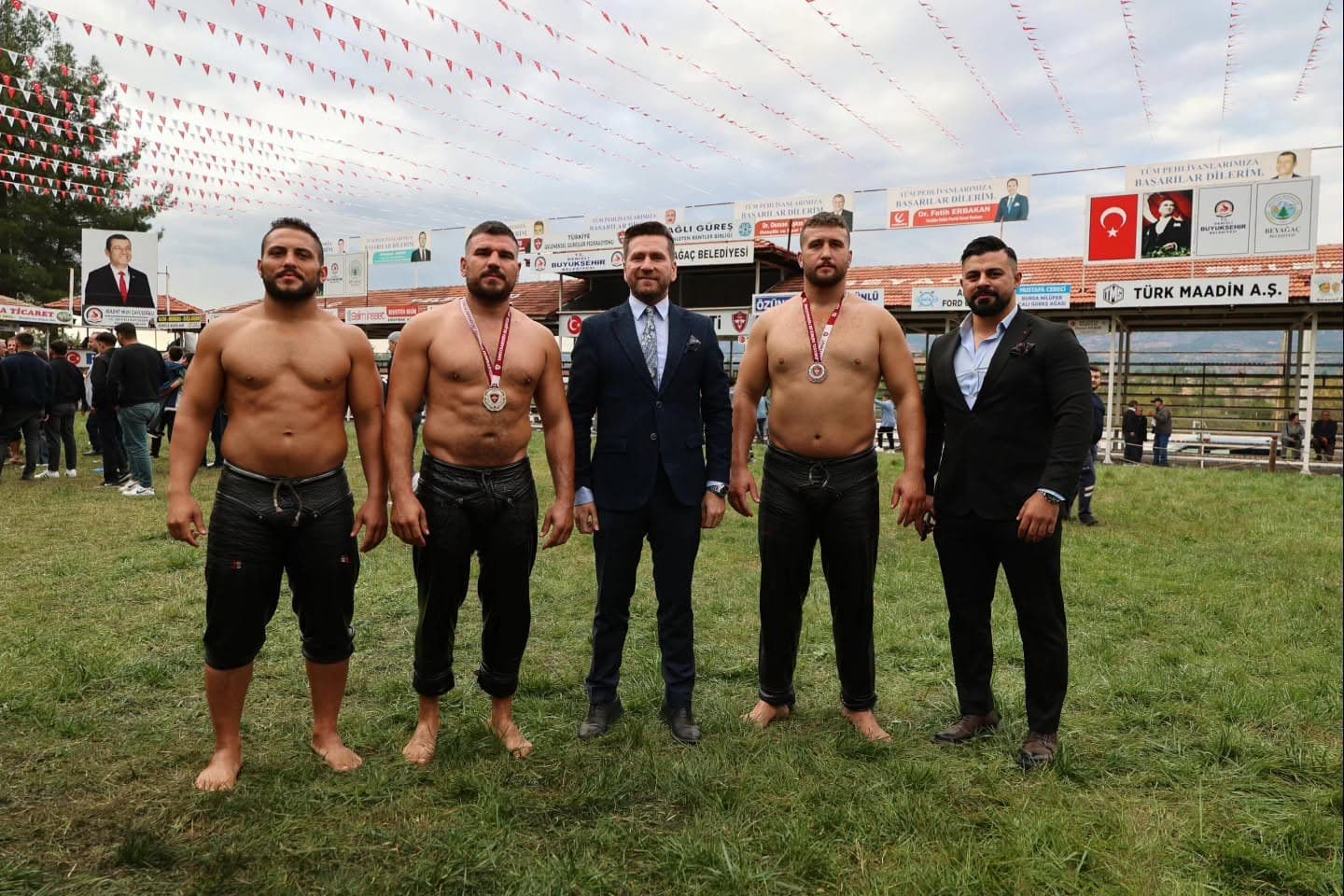 Beyağaç'ta Başpehlivan İsmail Balaban Oldu
