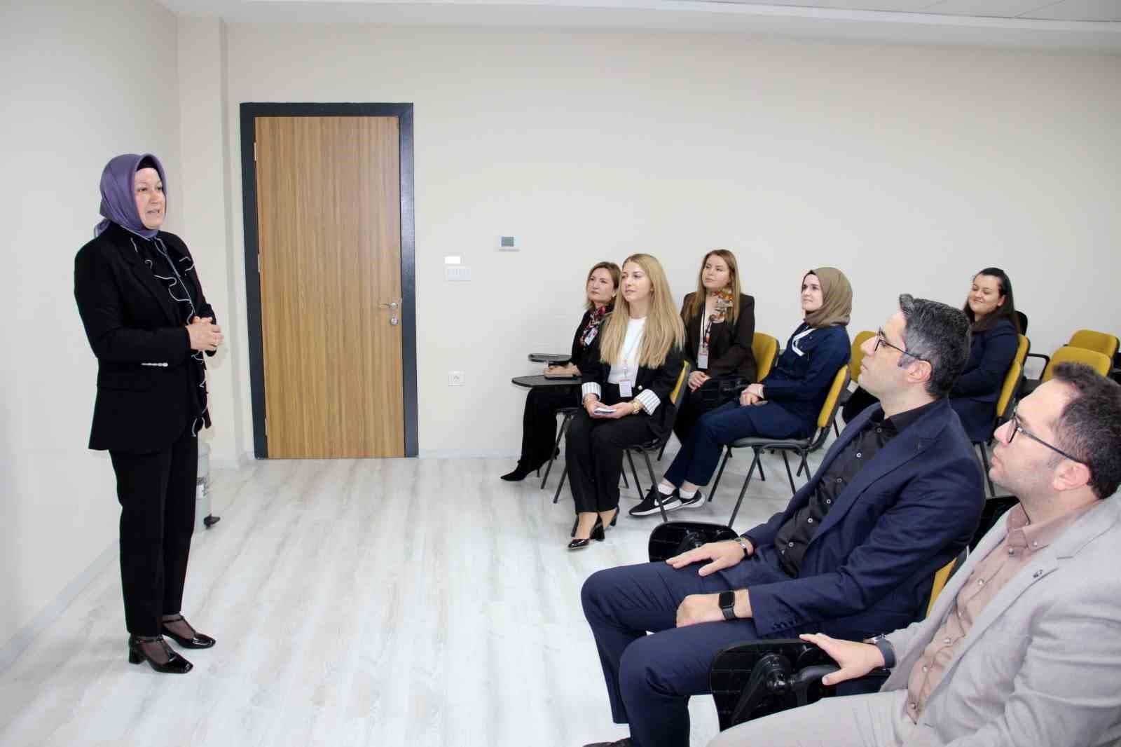 Kayseri Devlet Hastanesi'nde Palyatif Bakım Hemşireliği Eğitimi Başladı