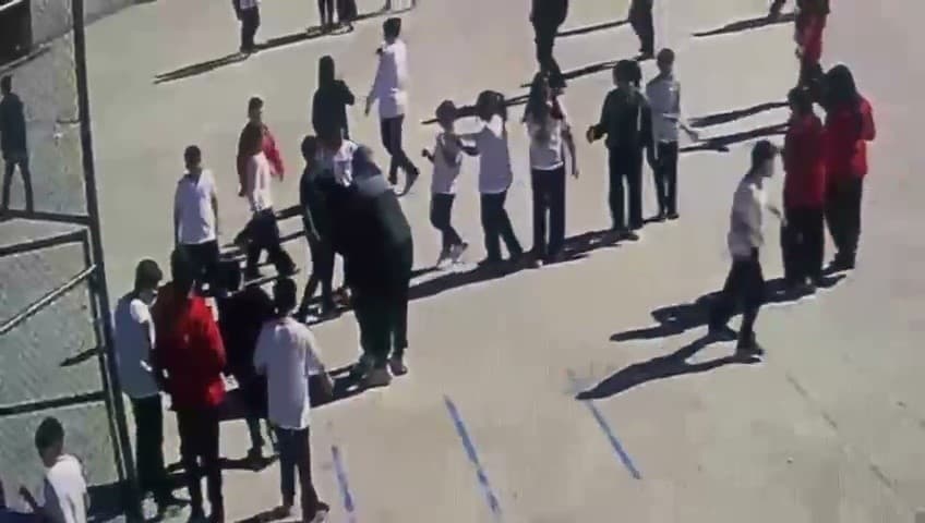 Zonguldak'ta Öğretmenin Zamanında Müdahalesi Bir Öğrenciyi Ölümden Kurtardı