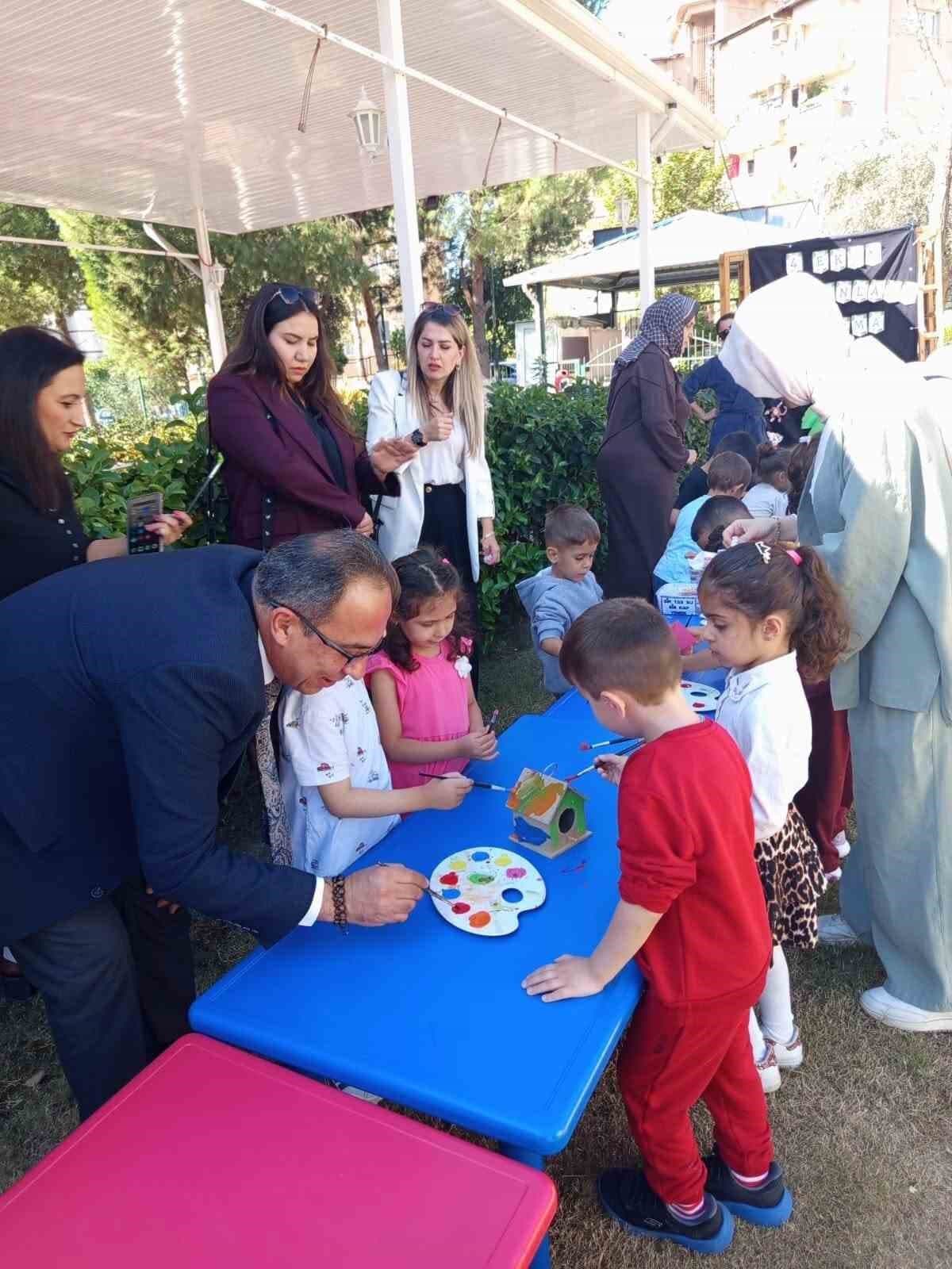 Efeler'deki Minik Öğrencilerden Kuşlara Yuva Desteği