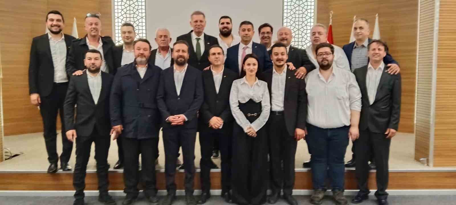 Manisa Ticaret Borsası'nda Sadık Özkasap Yeniden Başkan Seçildi