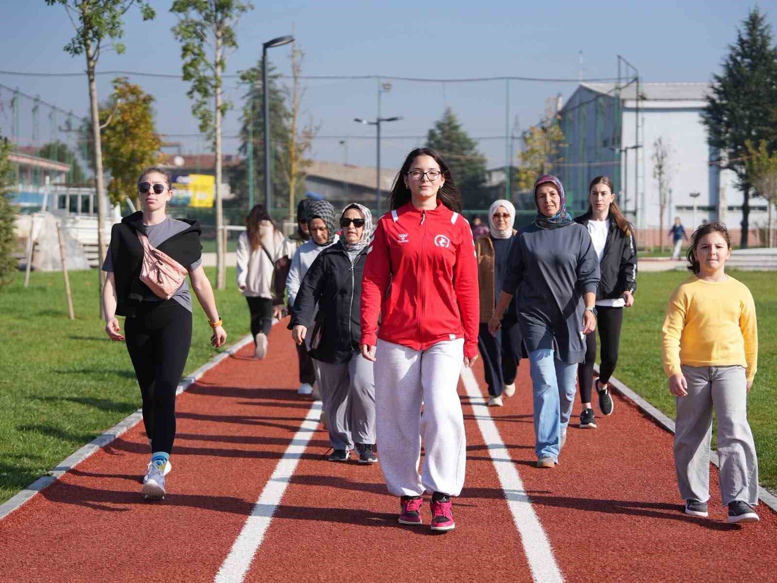 Düzce'de Anneler İçin 'Çocuklar Okula, Anneler Spora' Dönemi Başladı