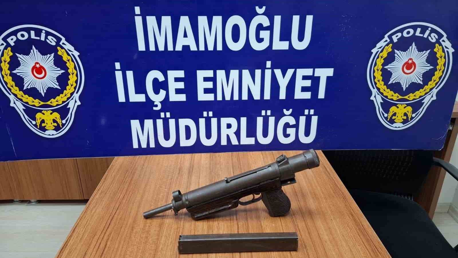İmamoğlu'nda Silah ve Uyuşturucu Operasyonu: 3 Kişi Tutuklandı