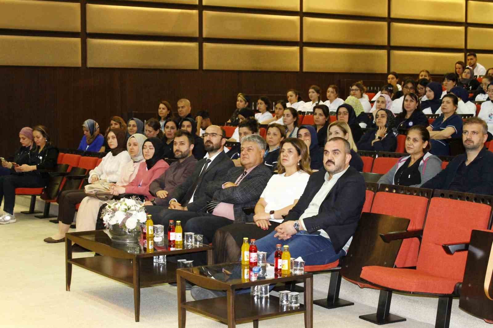 GAÜN Hastanesi'nde Anne Sütünün Önemine Dikkat Çekildi