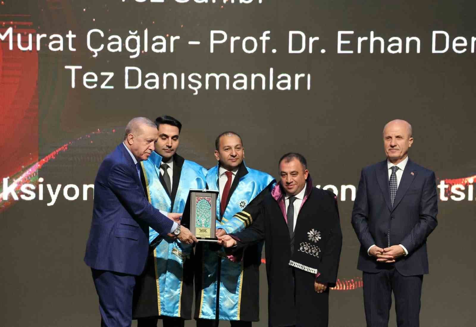 Erzurum Teknik Üniversitesi'ne Matematik Alanında 'Yılın Doktora Tezi' Ödülü